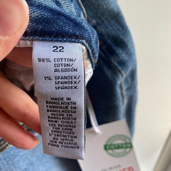 Celebrity Pink The Retro Jeans 22 Medium Blue Relaxed Straight High Rise NWT - Picture 6 of 11